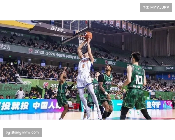 广东宏远与新疆伊力特本赛季两次交手各取一胜 主场111比89完成复仇 广东宏远与新疆伊力特本赛季两次交手各取一胜 主场111比89完成复仇